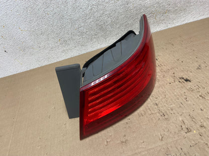 2009 to 2010 Hyundai Sonata Right Passenger Side Tail Light AI2389 LK2