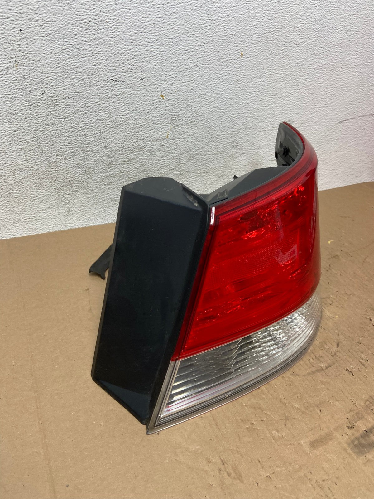 2010 to 2014 Subaru Legacy Right Passenger Rh Side Tail Light AD7773 LK2