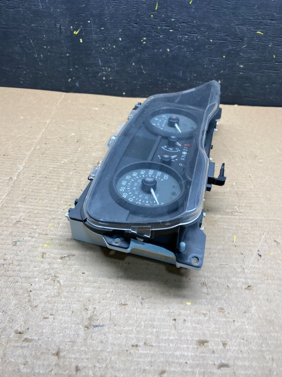 2009 to 2010 Mercury Marquis Speedometer Cluster Gauge Oem Q9635 DG1
