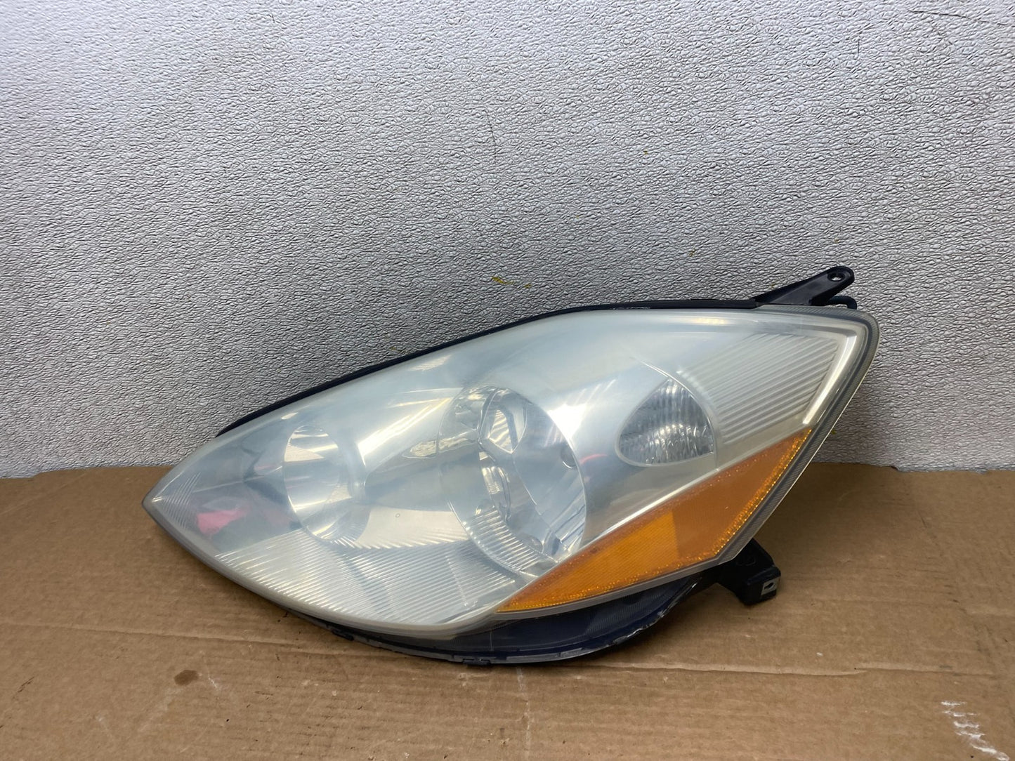 2006 to 2010 Toyota Sienna Left Driver Lh Side Headlight Halogen Z1347 DW1