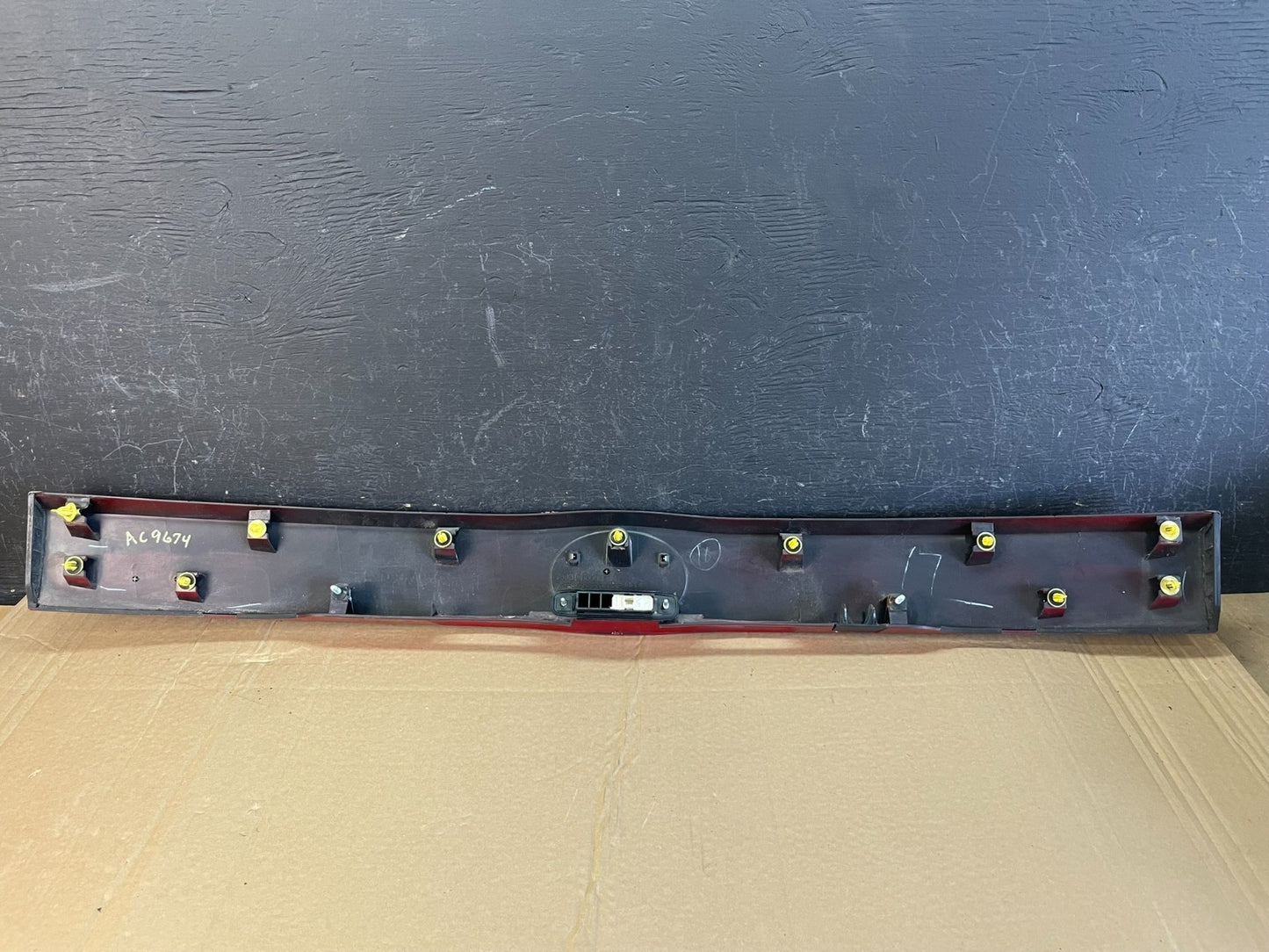 2010 - 2015 Toyota Prius Trunk Rear Tailgate Molding Panel 76801-00900 ac9674 DG5