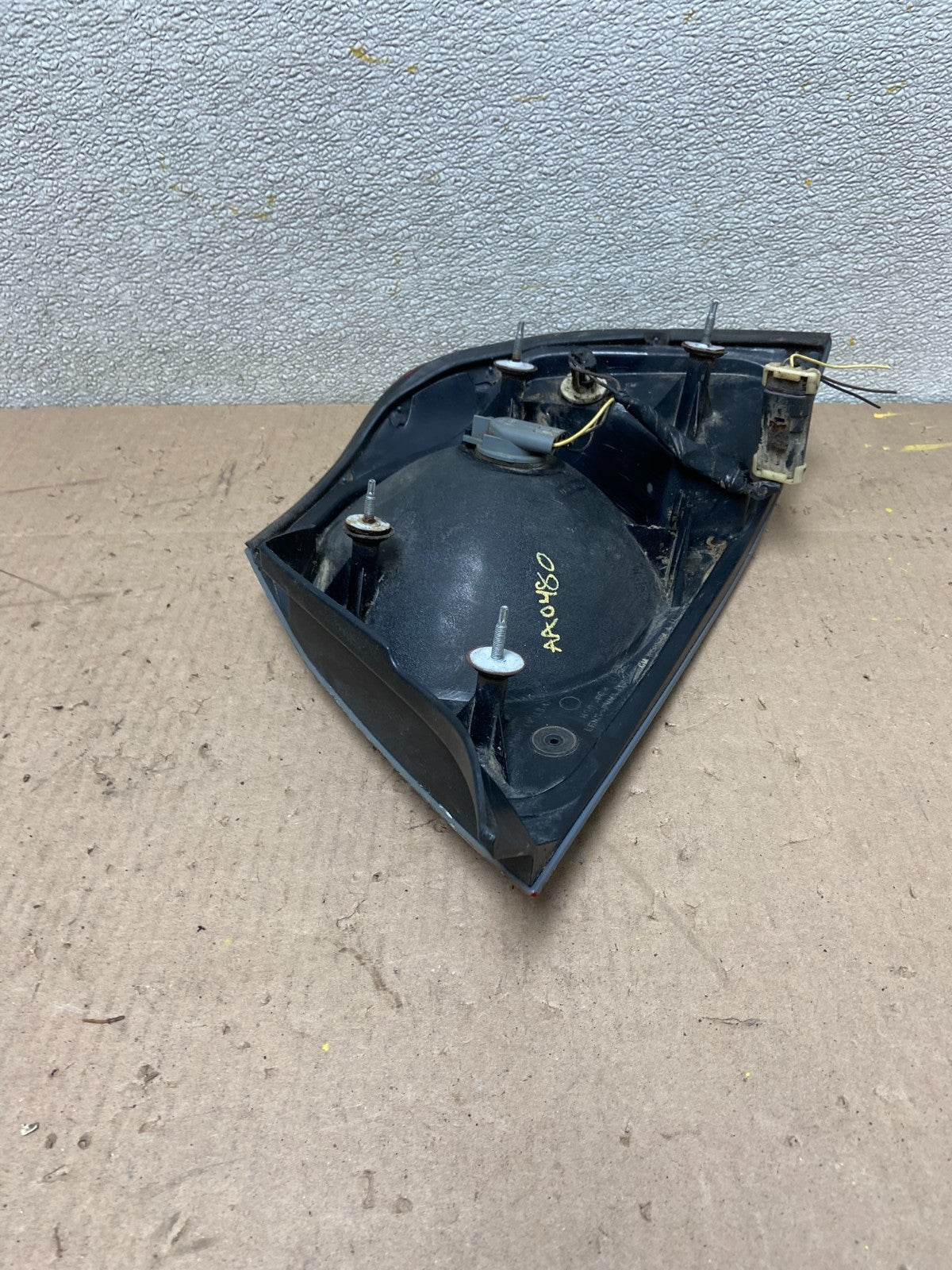 2000 - 2005 Chevrolet Impala Left Driver Lh Side Tail Light AD0997 LK5