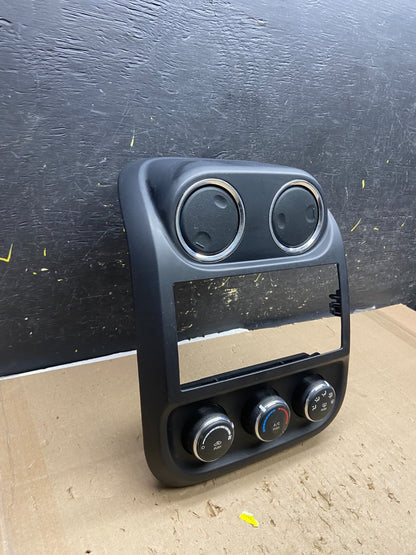 2011 to 2017 Jeep Compass Dash Climate Temperature Control Radio Bezel AB5423 DG2