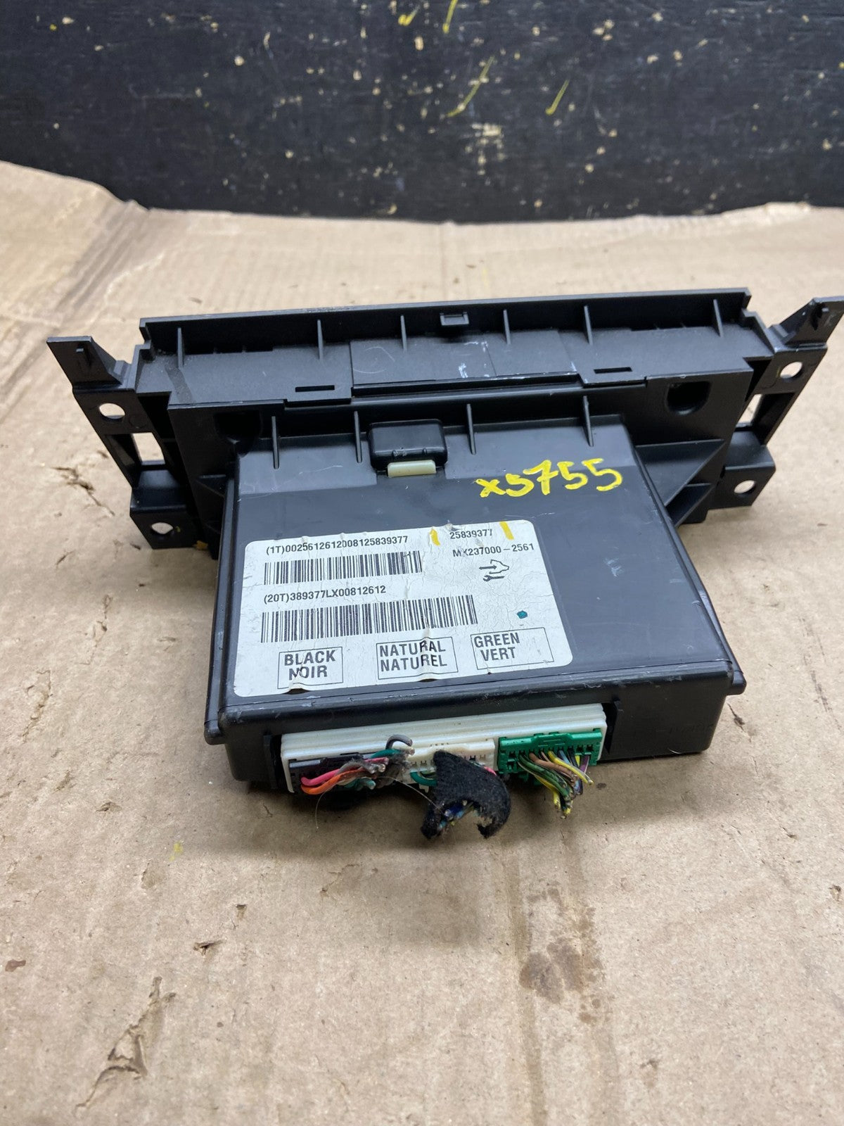 2006 to 2011 Cadillac DTS AC Heater Climate Control Panel X5755 DG3