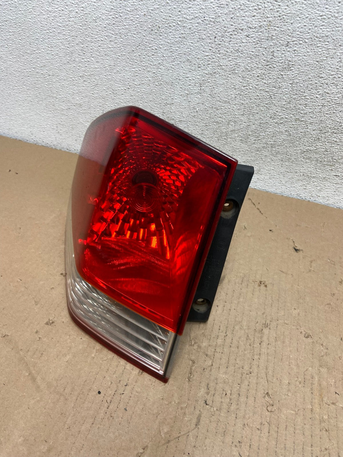 2009 2010 2011 Kia Borrego Left Driver LH Side Tail Light AF3184 LK1