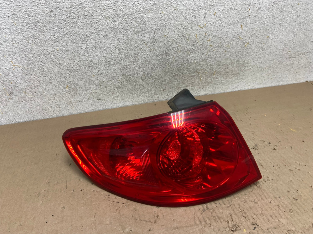 2007 - 2009 Hyundai Santa Fe Left Driver LH Side Tail Light AI2521 LK0