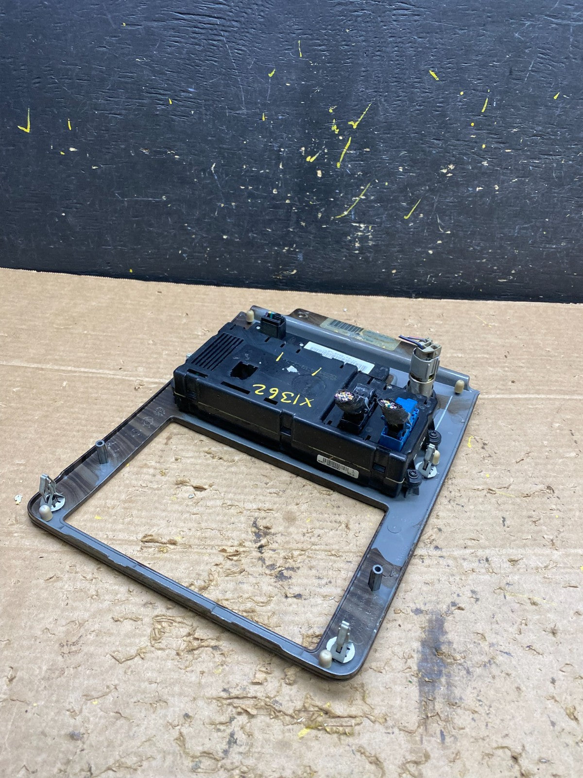 2008-2009 Ford Taurus Front Center Console Climate Radio Control Panel X1362 DG3