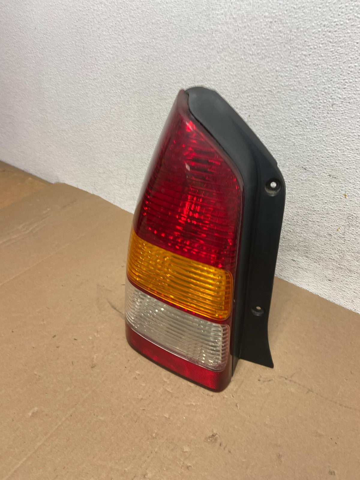 2001 2002 2003 2004 Mazda Tribute Left Driver Lh Side Tail Light AD6443 LK1