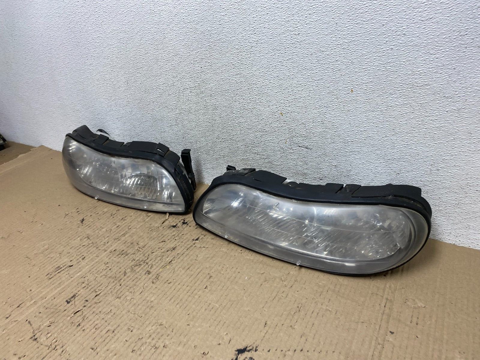1997 to 2003 Chevrolet Malibu Left+Right Side Headlights AF6009 DW1