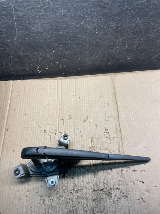 2014-2021 Dodge Durango  Tailgate Back Door Rear Wiper Motor Wiper X4235 DG0