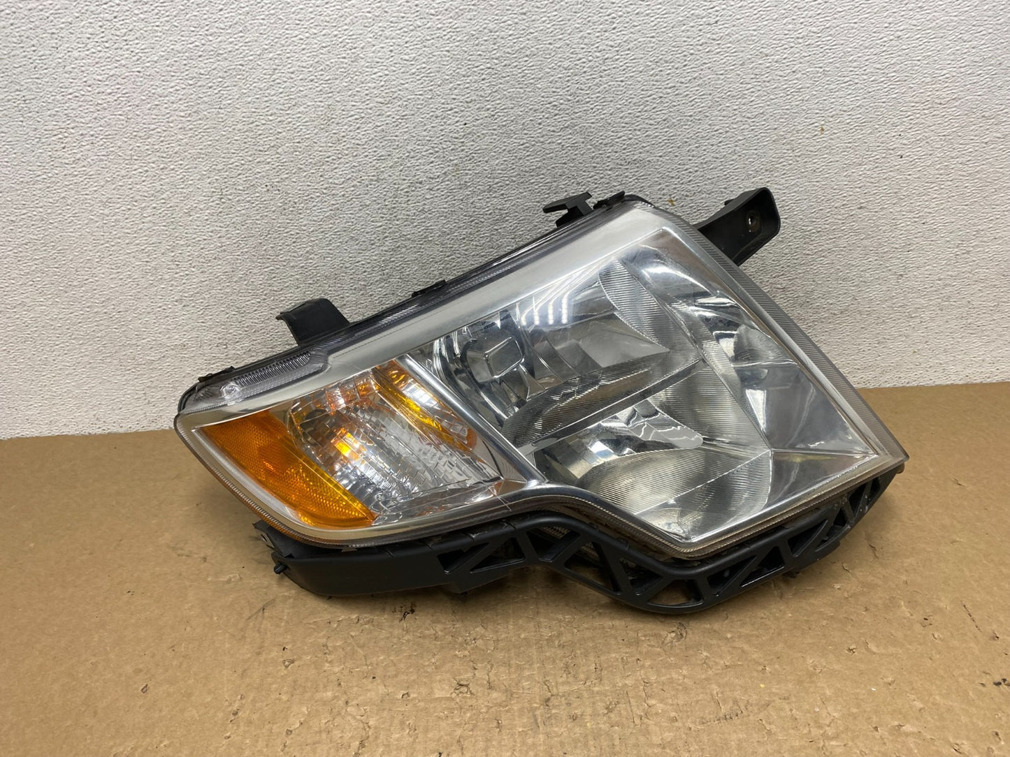 2007 to 2010 Ford Edge Right Passenger RH Halogen Headlight AF8090 DW0