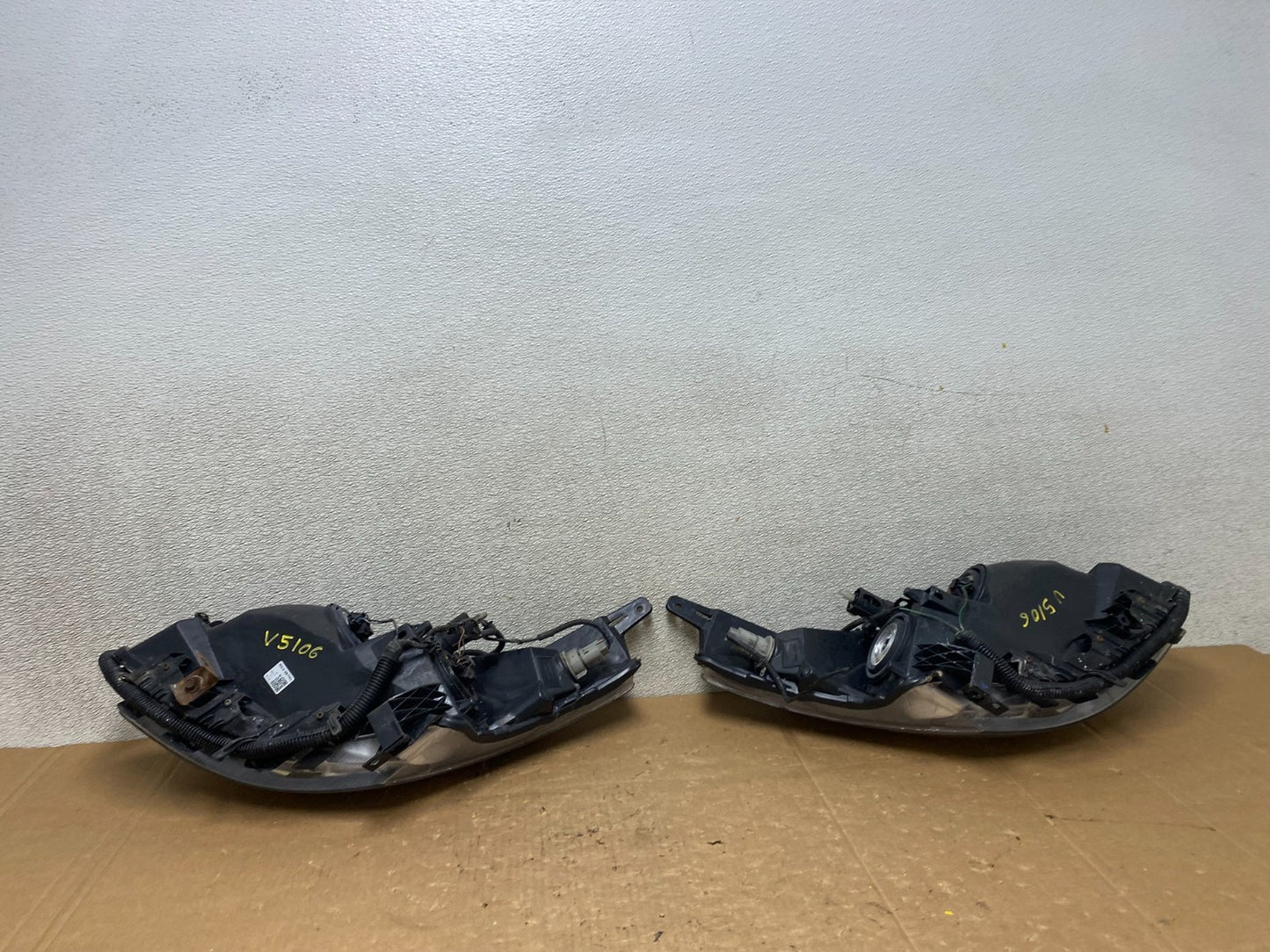 Sedan 2007 2008 2009 Nissan Altima Left+Right Set Headlights V5106 DW8