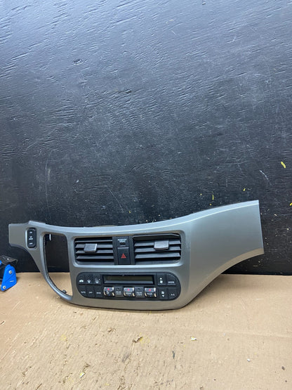 2005 to 2010 Honda Odyssey Radio Climate Control Dash Trim Bezel T8489 DG2