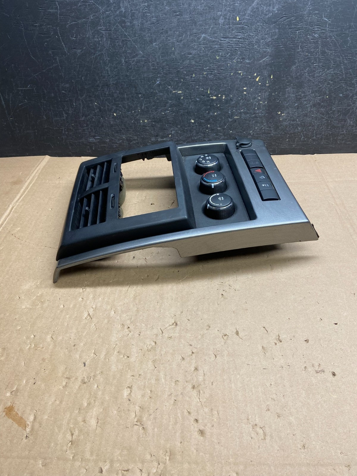 2008 to 2012 Jeep Liberty Dash Climate Temperature Control Radio Bezel AI6385 DG1