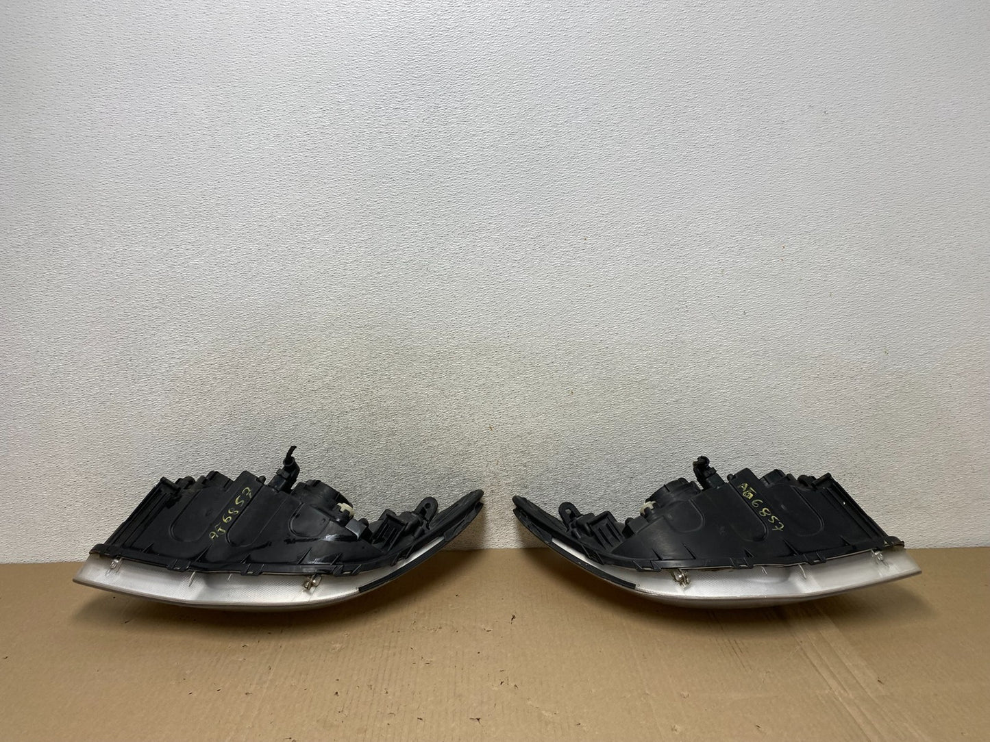 2007 2008 2009 2010 Hyundai Elantra Left+Right Side Headlights AG6857 DW7