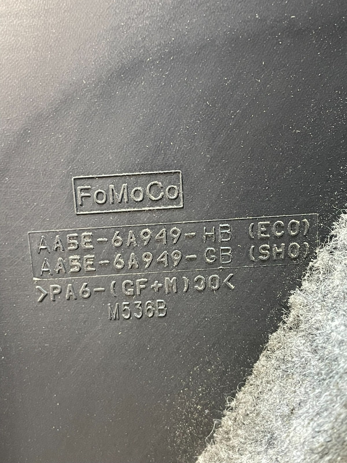 2010 to 2019 Lincoln MKS 3.7L Engine Motor Cover AD8632 DG6