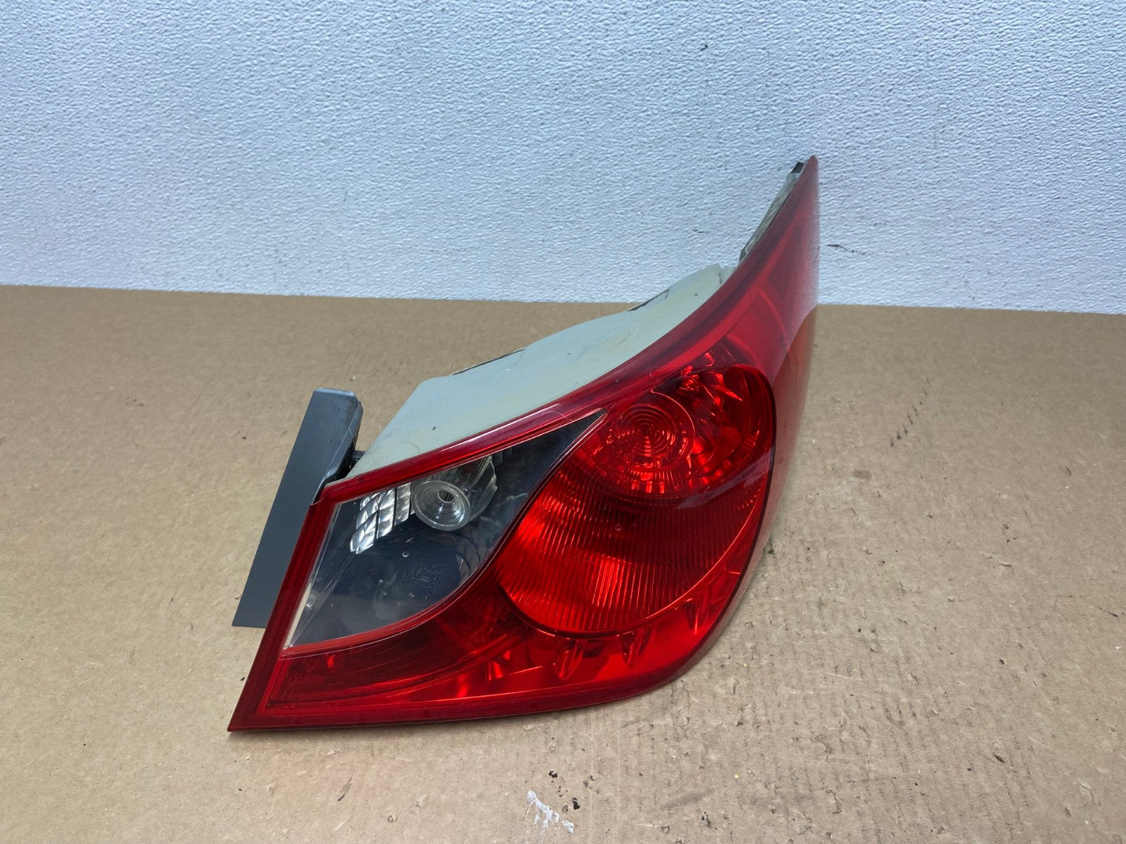 2011 2012 2013 Hyundai Sonata Right Passenger RH Tail Light AC1048 LK2