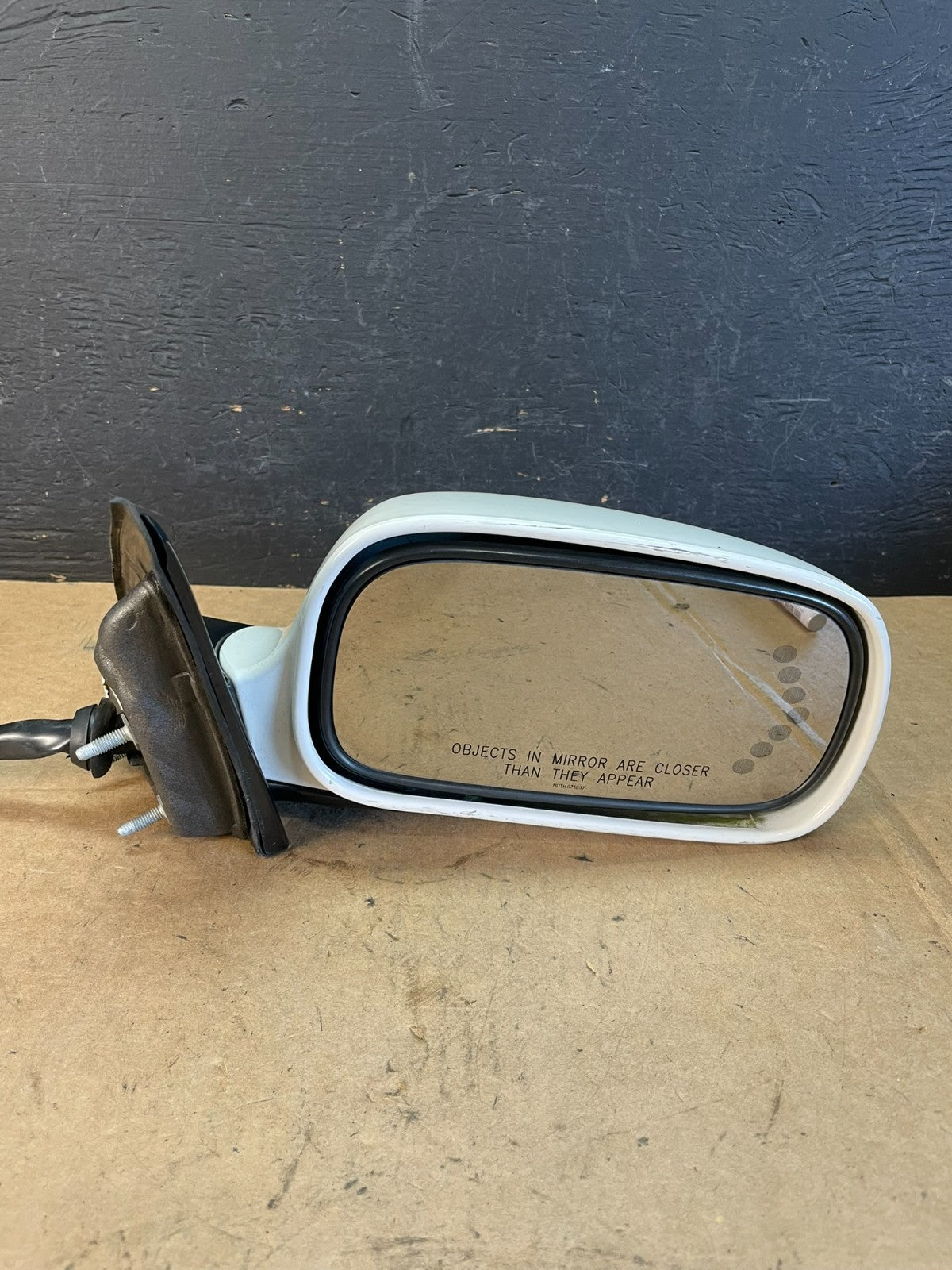 2006 to 2009 Buick Lucerne Right Passenger Side View Door Mirror AE1051 DG10