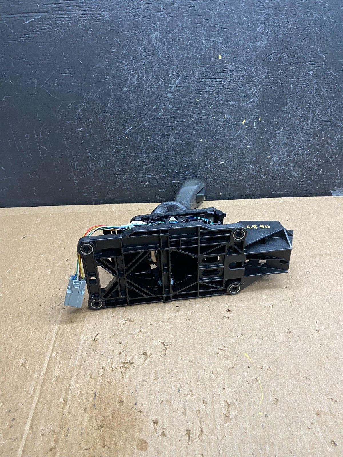 2015 Ford Explorer Auto Transmission Floor Gear Shifter AD6850 DG4