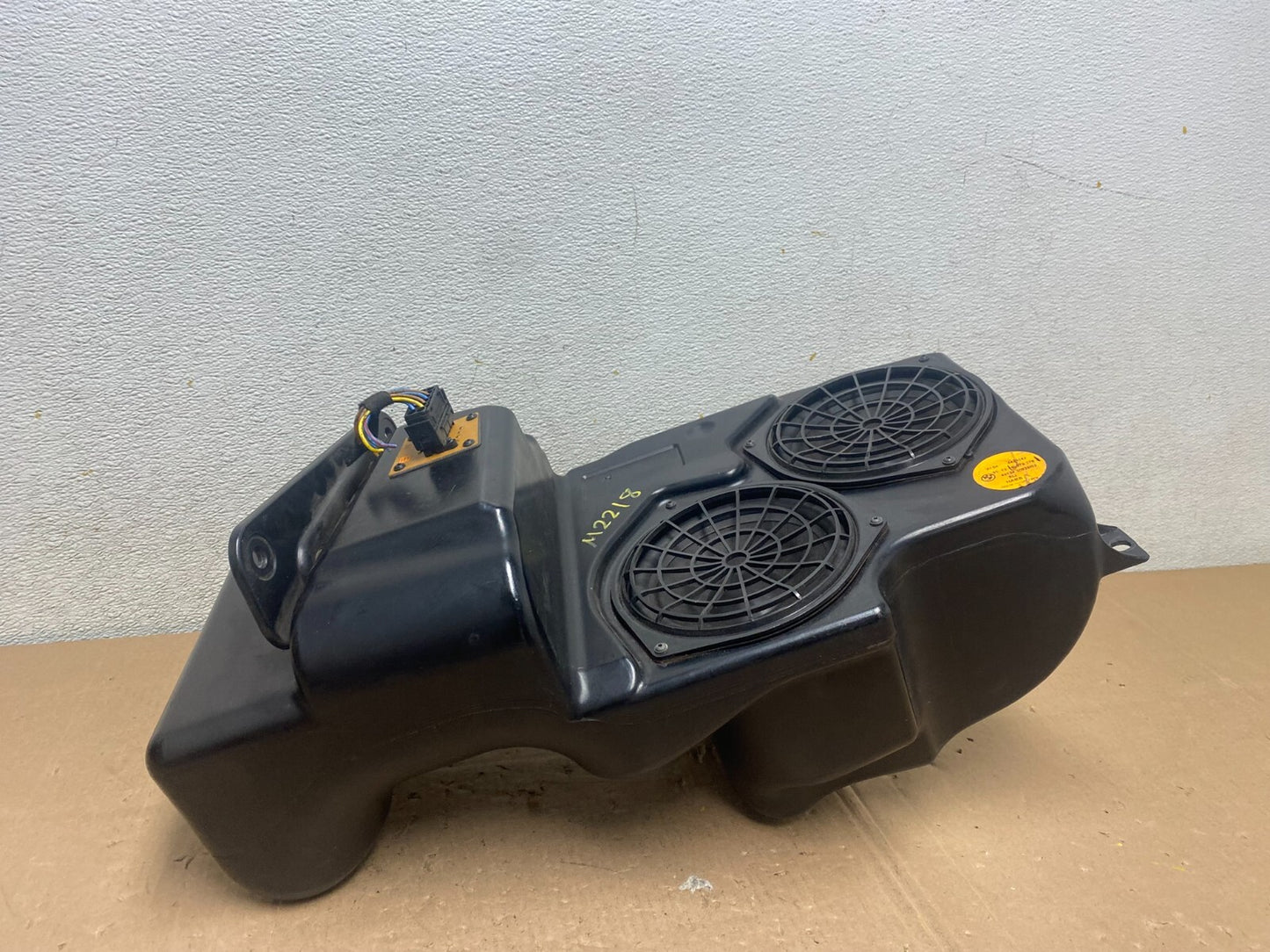 2000 to 2006 BMW X5 Rear Speaker Subwoofer Audio Sub Hifi System Dsp M2218 DG9