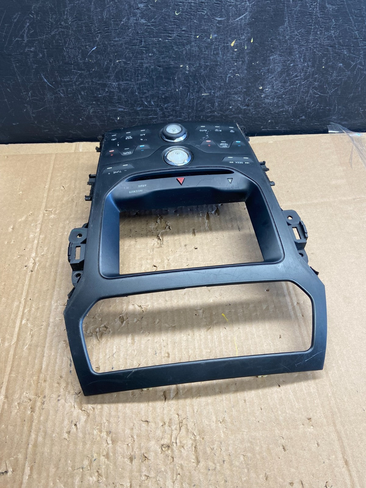 2013-2015 Ford Explorer Radio Heater Climate A/C Control Bezel Trim AD2304 DG3