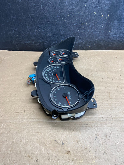 2002 - 2005 GMC Envoy Speedometer Cluster Gauge AH3934 DG1
