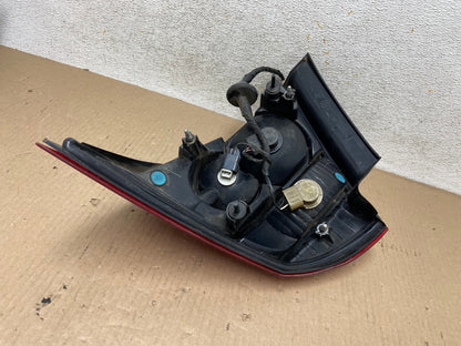 2005 2006 2007 Ford Five Hundred Left Driver Lh Side Tail Light AH5769 LK5