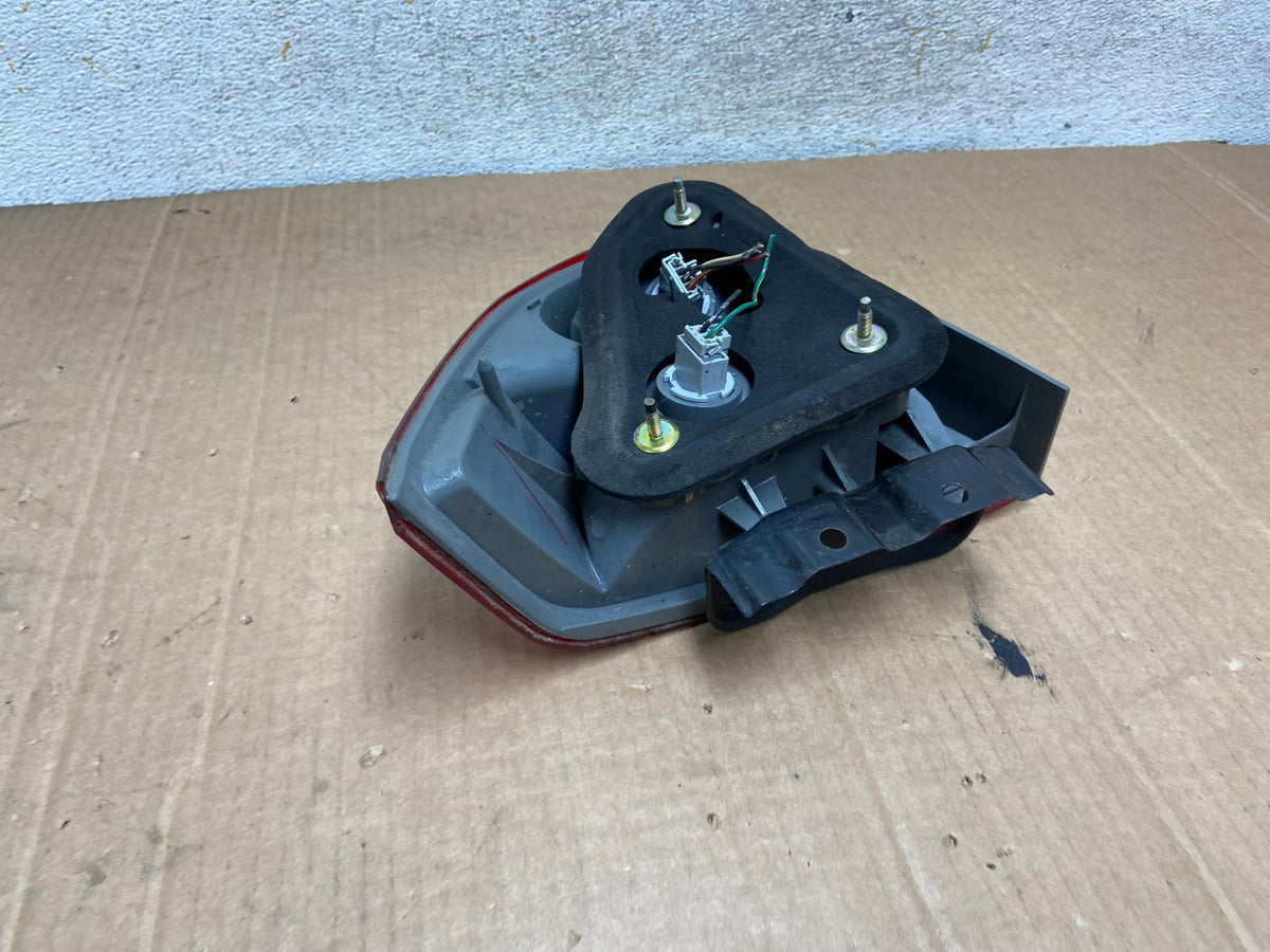 2003 2004 2005 Honda Civic Sedan Right Passenger Side Tail Light AI8425 LK7