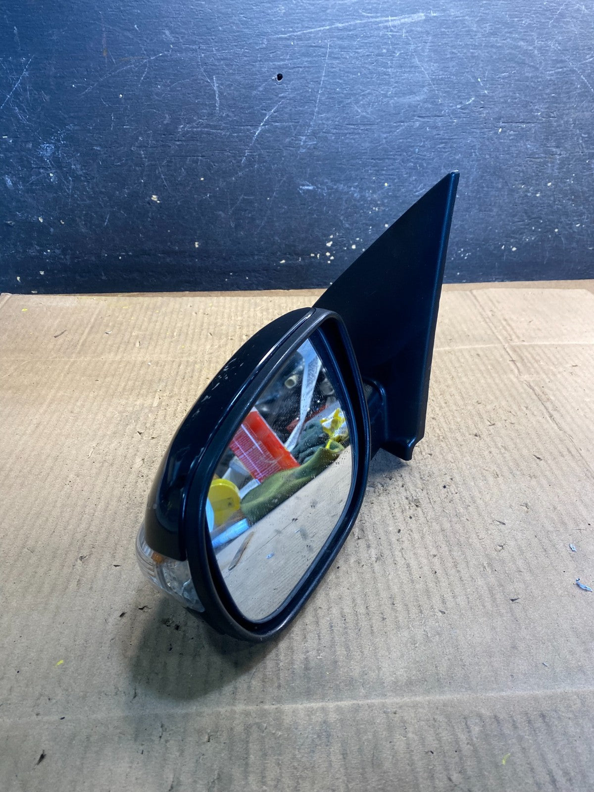 2010 to 2013 Kia Forte Sedan Left Driver LH View Turn Signal Mirror OEM Z0329 MS8
