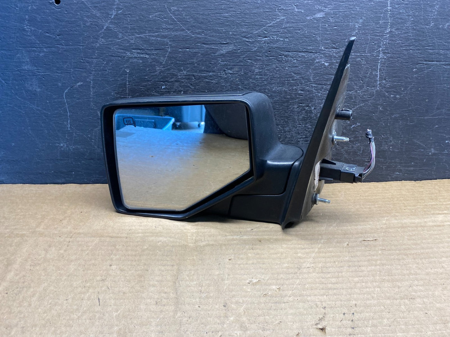 2006 to 2010 Ford Explorer Left Driver LH Side View Door Mirror OE AD9726 DW2