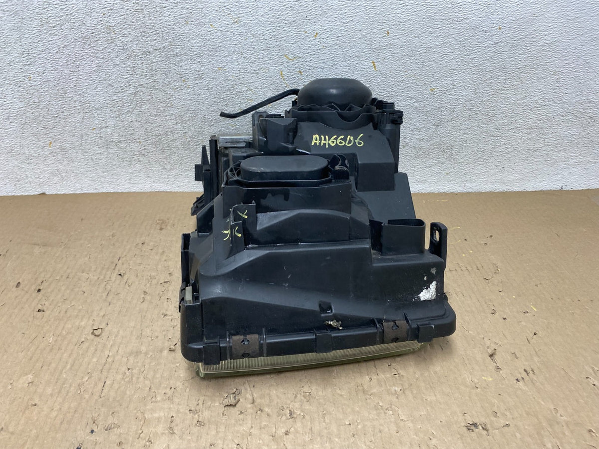 2003 to 2004 Land Rover Range Rover Left Driver Headlight Xenon HID AH6606 DW8