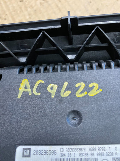2010-2011 Chevrolet Equinox Radio Face Climate Control Panel Bezel AC9622 DG6