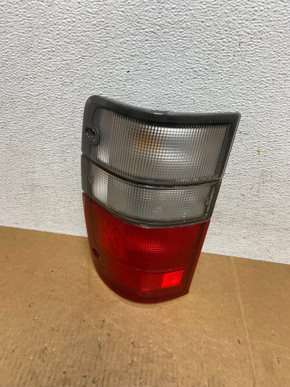 2000 to 2004 Isuzu Trooper Left Driver Side Tail Lights AE0342 DG0