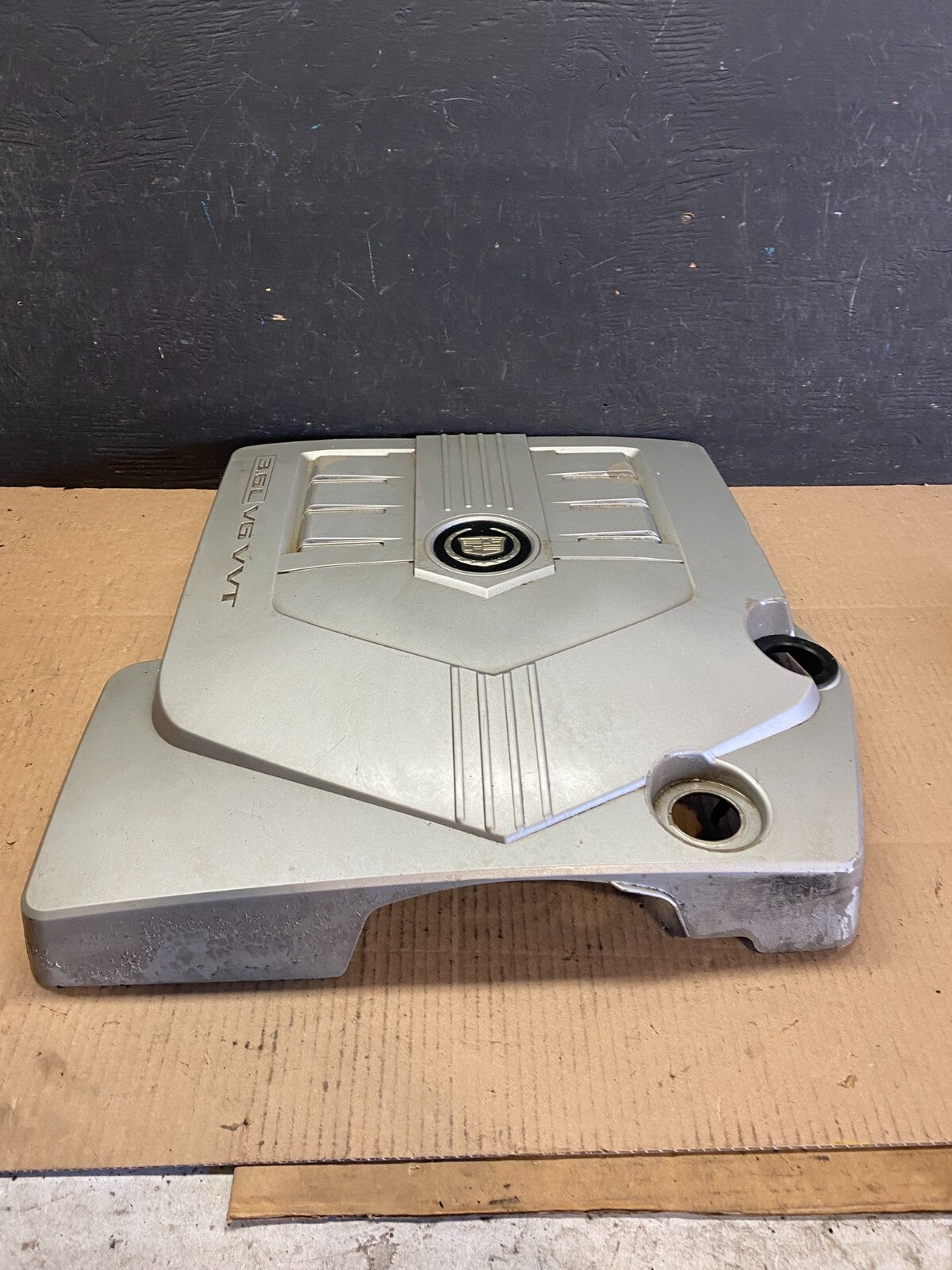 2004 to 2007 Cadillac CTS 3.6L Plastic Engine Cover Shield i3347 OEM DG10