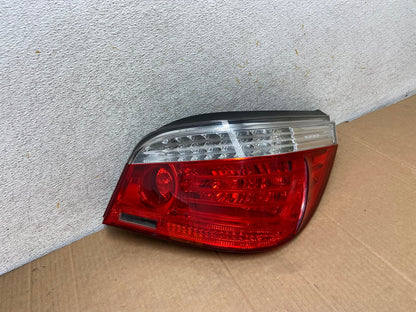 2008 2009 2010 BMW 5 525i 530i Right Passenger Rh Tail Side Light AI8362 LK2