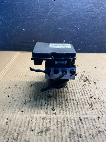 2009 to 2014 Cadillac Escalade ABS AntiLock Brake Pump Control 22910906 AB35103