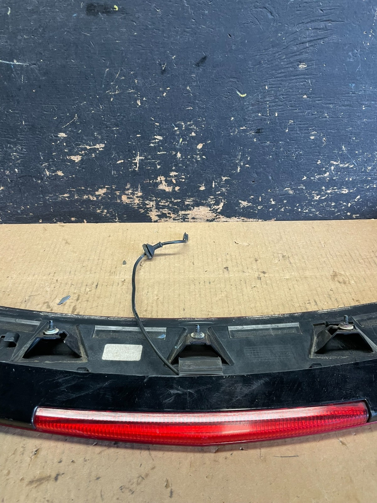2010-2016 Cadillac Srx Upper Rear Spoiler Wing Brake Light Oem AA5960 DG6
