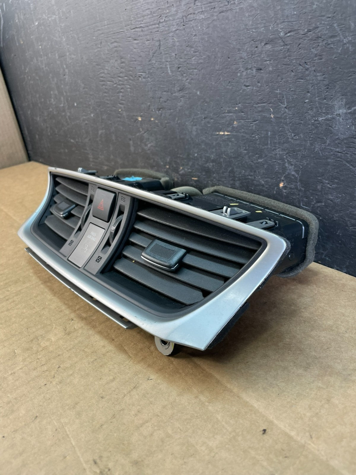 2013 to 2015 Nissan Sentra Air Vents Top Dash Center W/Hazzard Switch AC5204 DG2