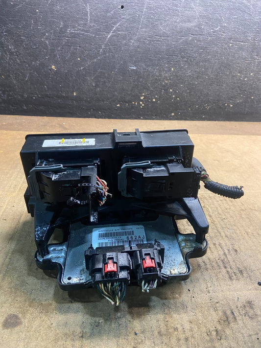 2005 Jeep Grand Cherokee Fuse Box BCM Body Control Module Y3760 DG0