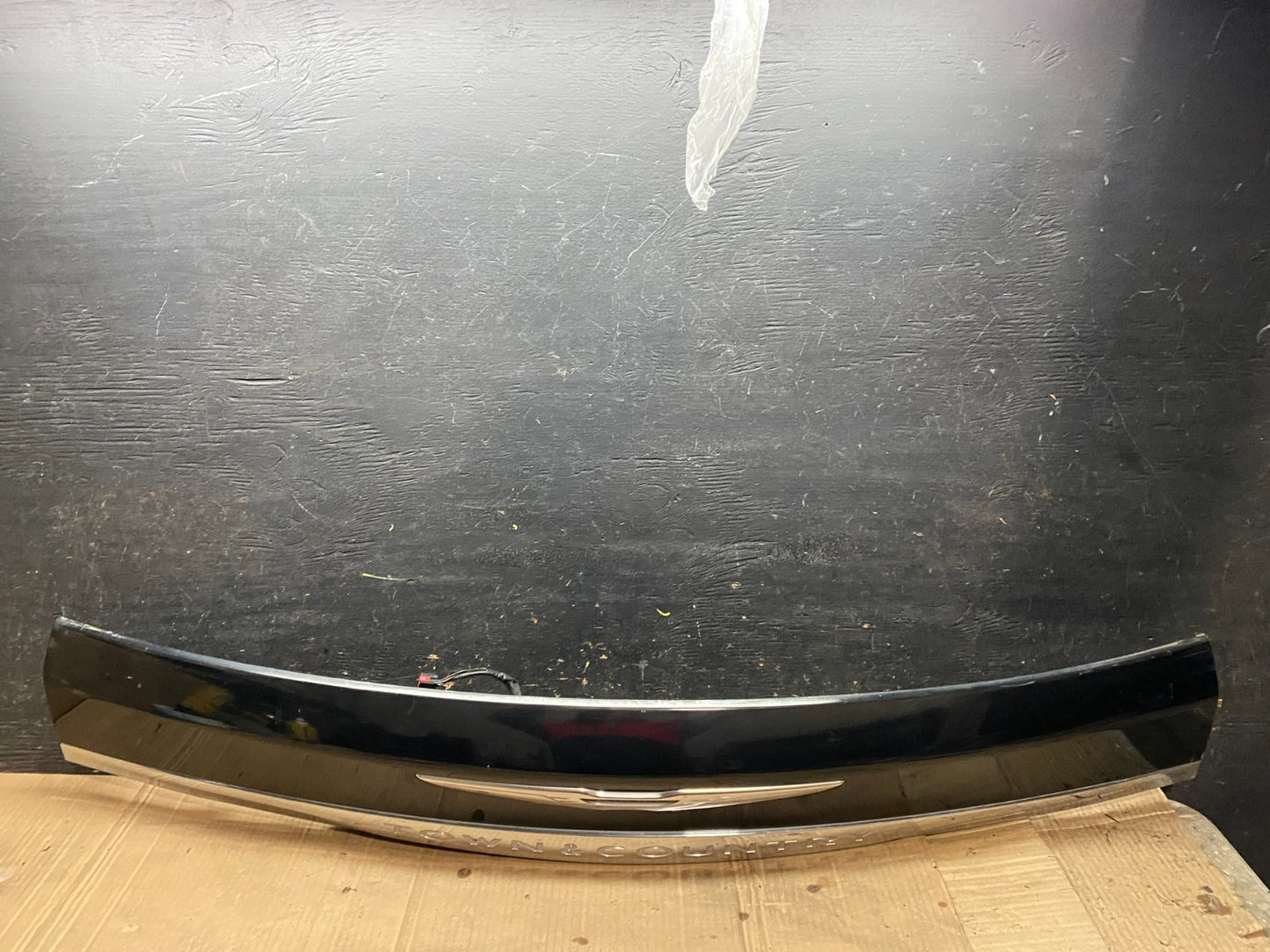 2011 to 2016 Chrysler Town & Country Tailgate Trim w/ Camera Panel OEM W2098  DG0