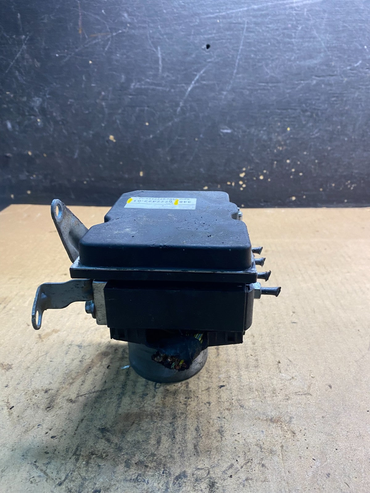 2007 to 2013 BMW 328i  ABS Anti-Lock Brake Pump 3451 6777422-01 OEM Z2407 DG3