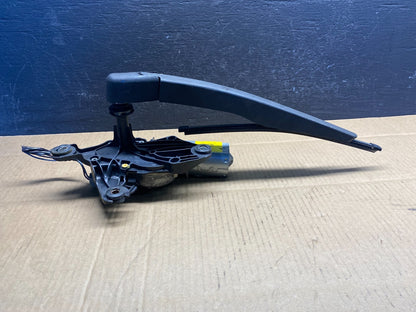 2011 to 2019 Ford Explorer Rear Windshield Wiper Motor AD5018 DG1