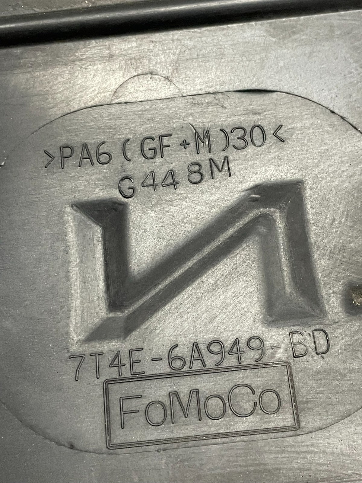 2009 to 2012  Lincoln MKS 3.7L Engine Motor Cover aa9212 DG8