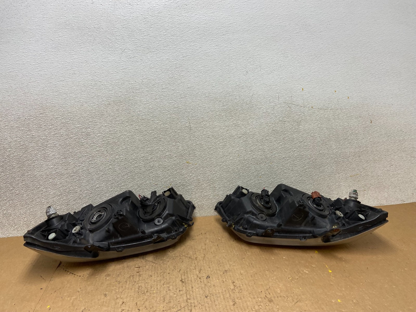 2004 2005 2006 Toyota Highlander Headlights Left+Right Side AA0095 DW11