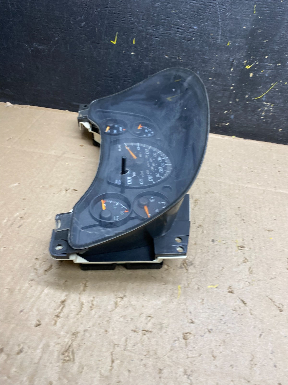 2004 to 2007 Chevrolet Express Speedometer Cluster Gauge u4843 DG2