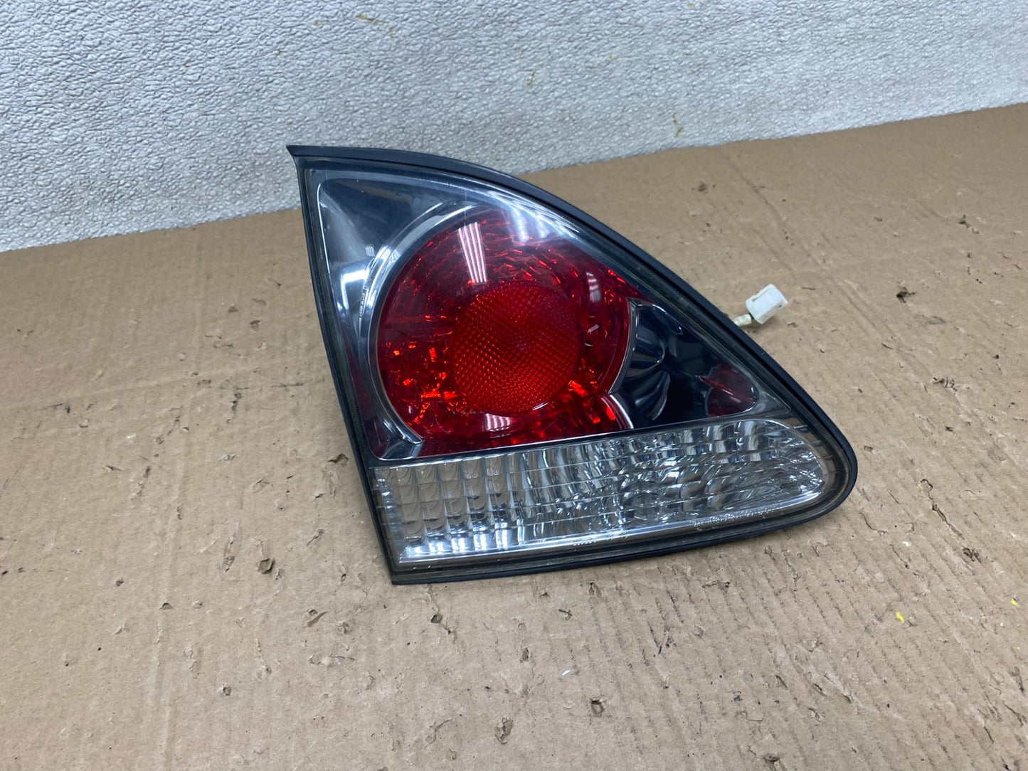 2000-2003 Lexus Rx300 Left Driver Lh Side Rear Inner Tail Light T7656 DW0