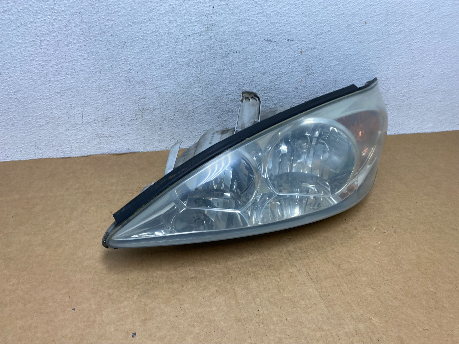 2002 2003 2004 Toyota Camry Left Driver Lh Side Halogen Headlight AD4474 DW2