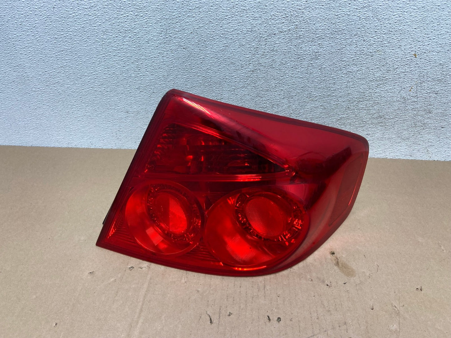 2005 to 2006 Infiniti G35 Right Passenger Side Tail Light AG6675 LK0