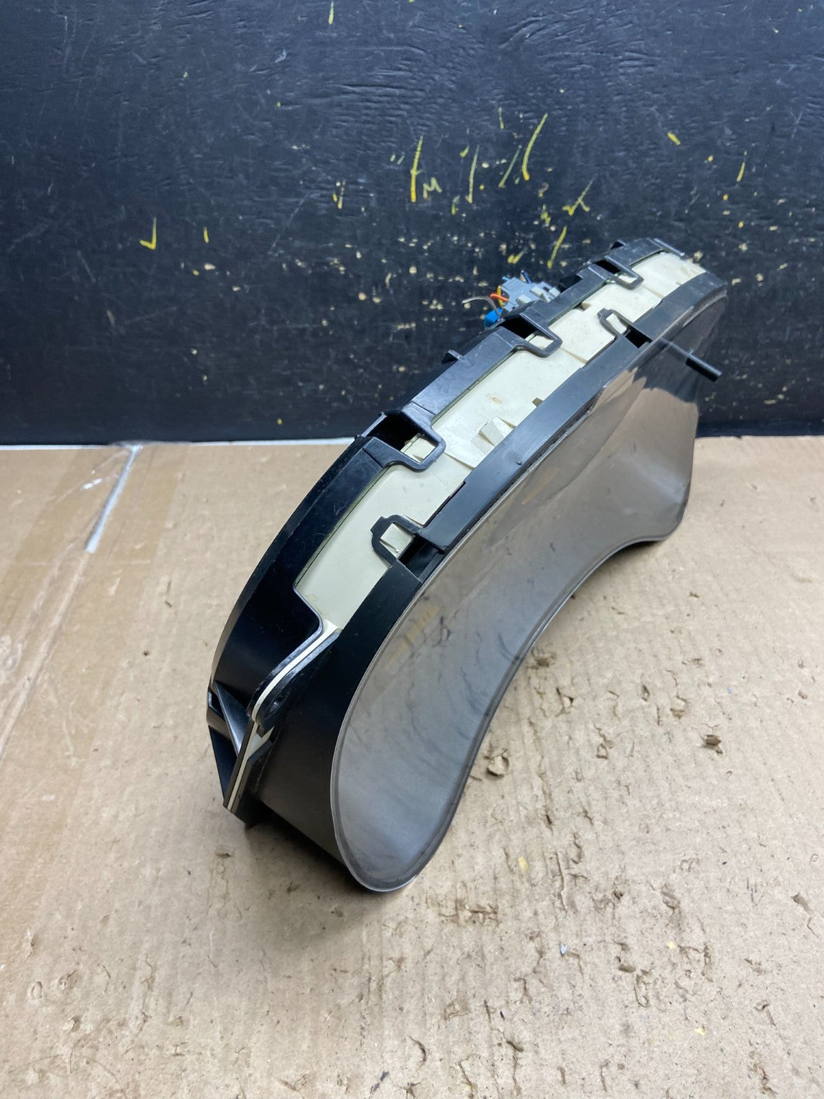 2003 to 2006 Chevrolet Silverado Yukon Cluster Gauge Speedometer  AB5564 DG1
