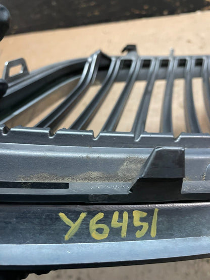 2013 to 2016 Lincoln MKT Right Passenger Side Grille Grill OEM Y6451 DG10